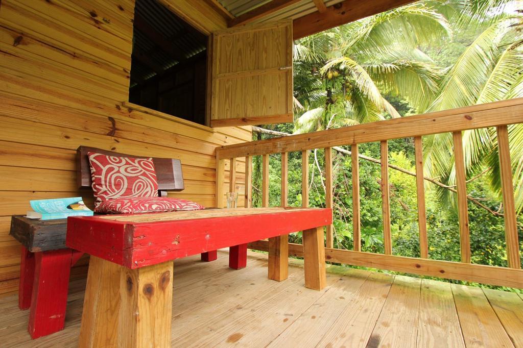 Roots Jungle Retreat Vila Marigot Exterior foto