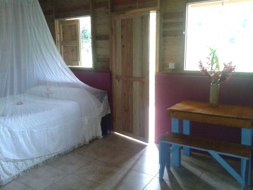 Roots Jungle Retreat Vila Marigot Exterior foto