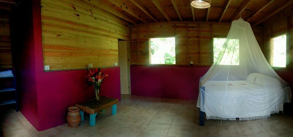 Roots Jungle Retreat Vila Marigot Exterior foto